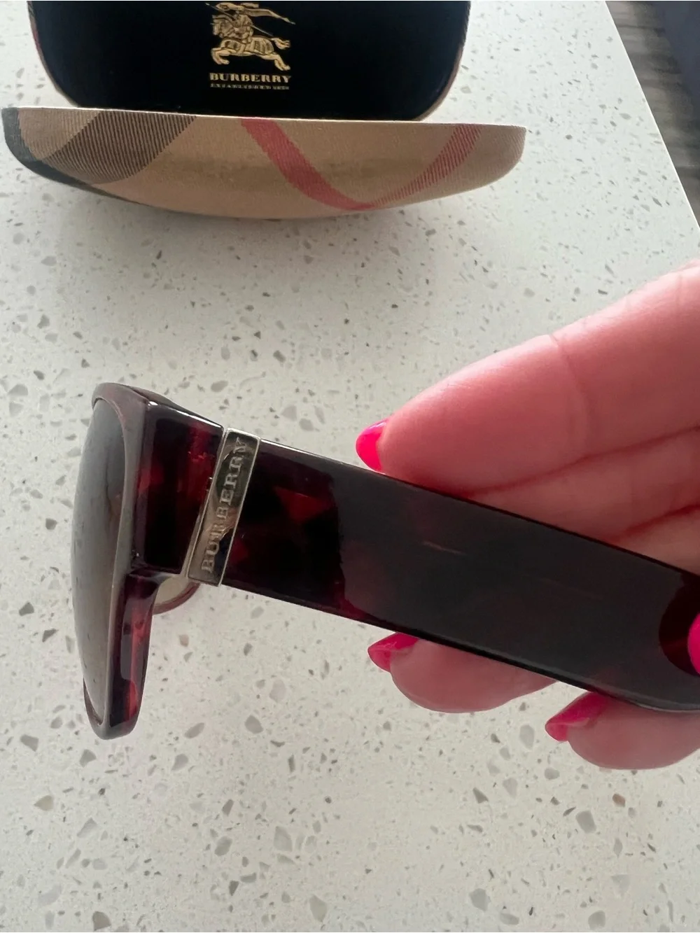 Burberry women sunglasses